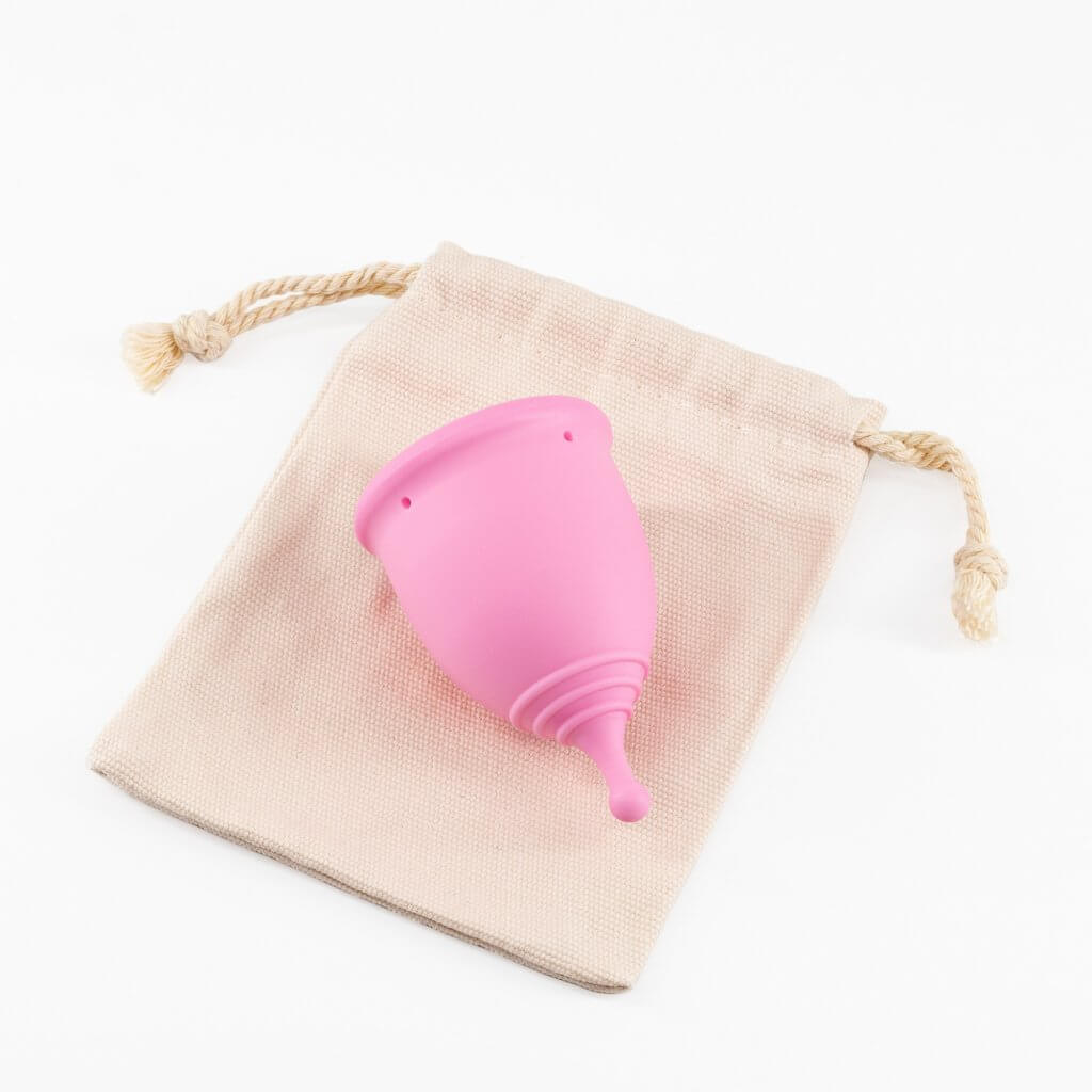 CRUSHIOUS - COPAS MENSTRUALES MINERVA (S + L) CON BOLSA Y LIMPIADOR DE JUGUETES 150 ML - Imagen 4